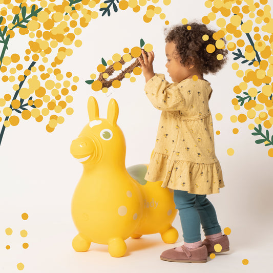 【予約:5月上旬より順次お届け】【記念日プリントオーダー/ふくらましラッピングでお届け】 乗用ロディ LaLa(ミモザ)