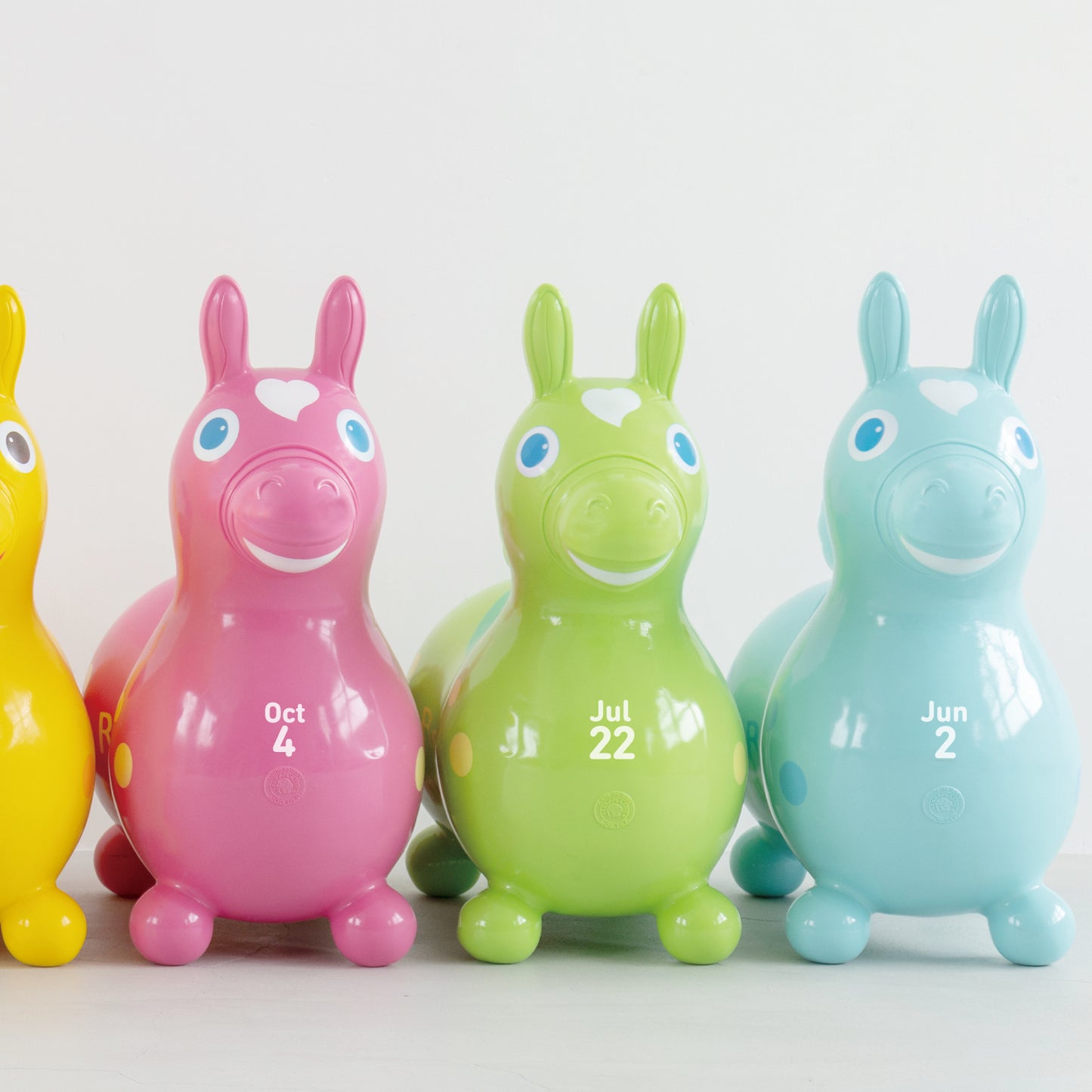【予約:4月下旬より順次お届け】【記念日プリントオーダー/ふくらましラッピングでお届け】 乗用ロディ(ベビーピンク)