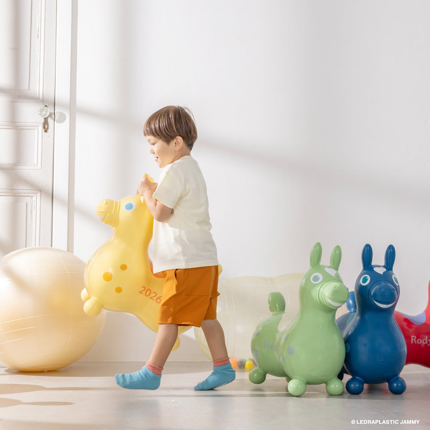 【予約：3月上旬より順次お届け】【公式限定】乗用ロディ　LaLa　ストア限定カラー2026（サンライズ）