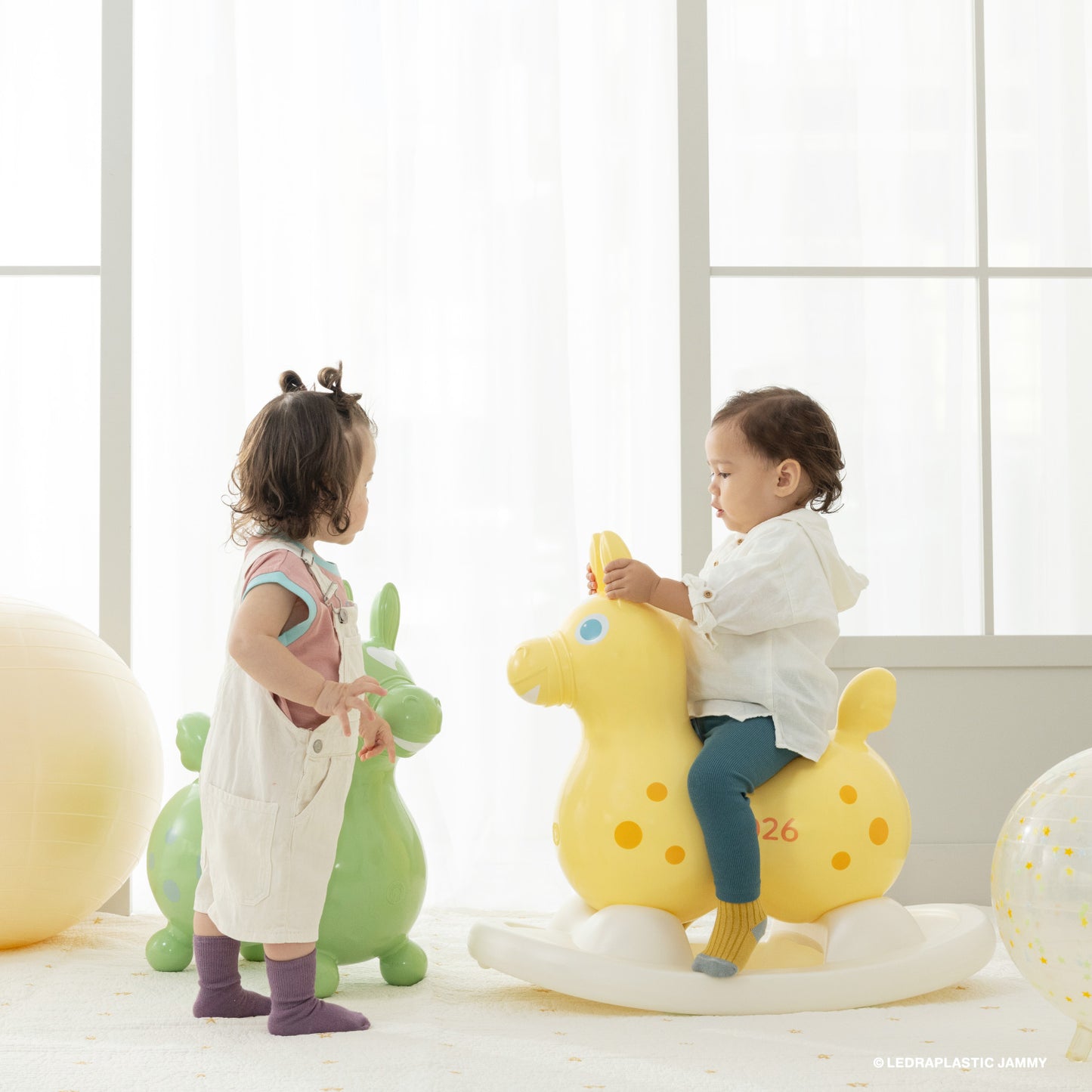 【予約：3月上旬より順次お届け】【公式限定】【セットでお得】乗用ロディ　LaLa　ストア限定カラー2026（サンライズ）ロッキングベースセット